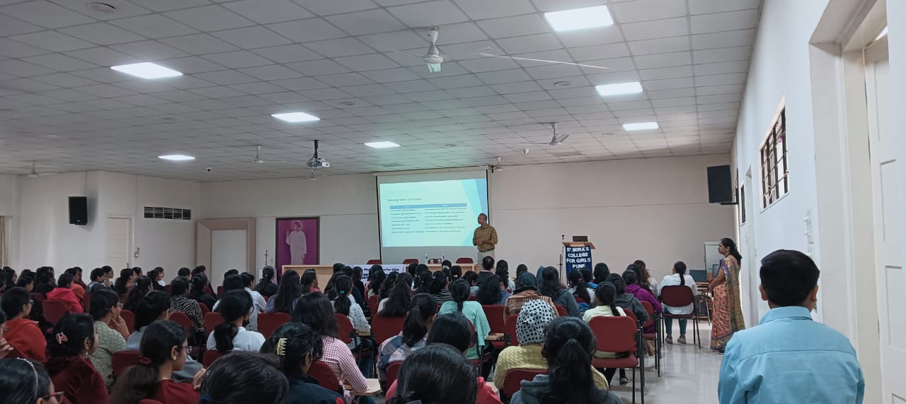 Mr. Vijay interacting with the students